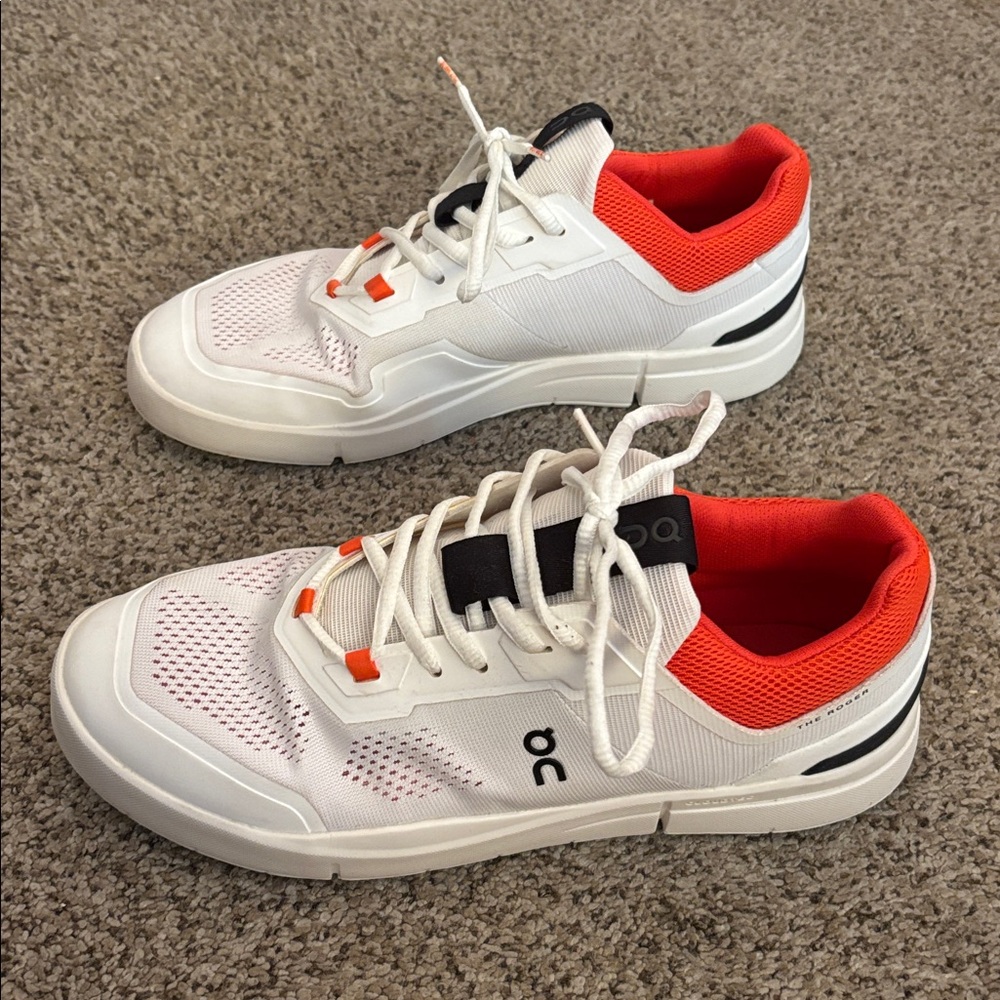 On Running - The Roger Spin (2024)  in White and Red